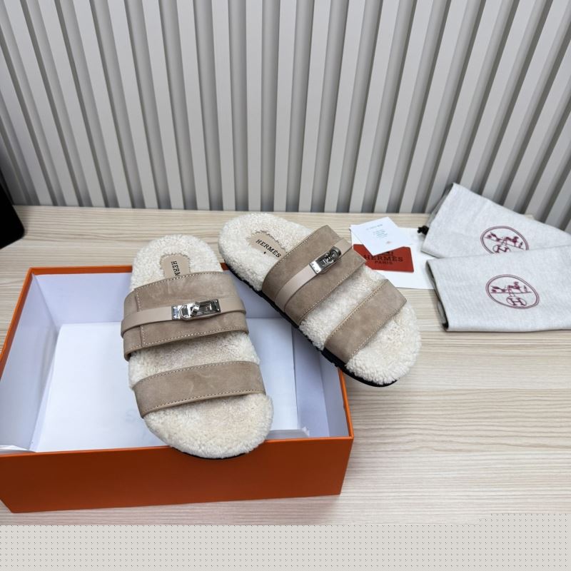 H**mes slippers